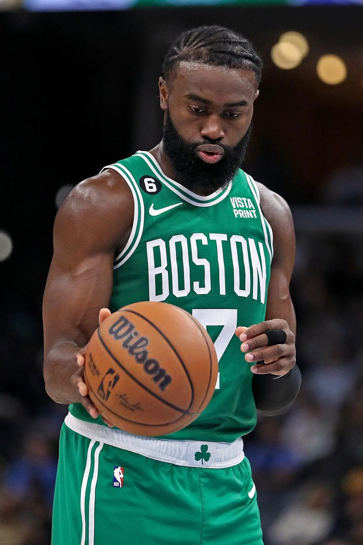 凯尔特人击败老鹰，遭遇失利