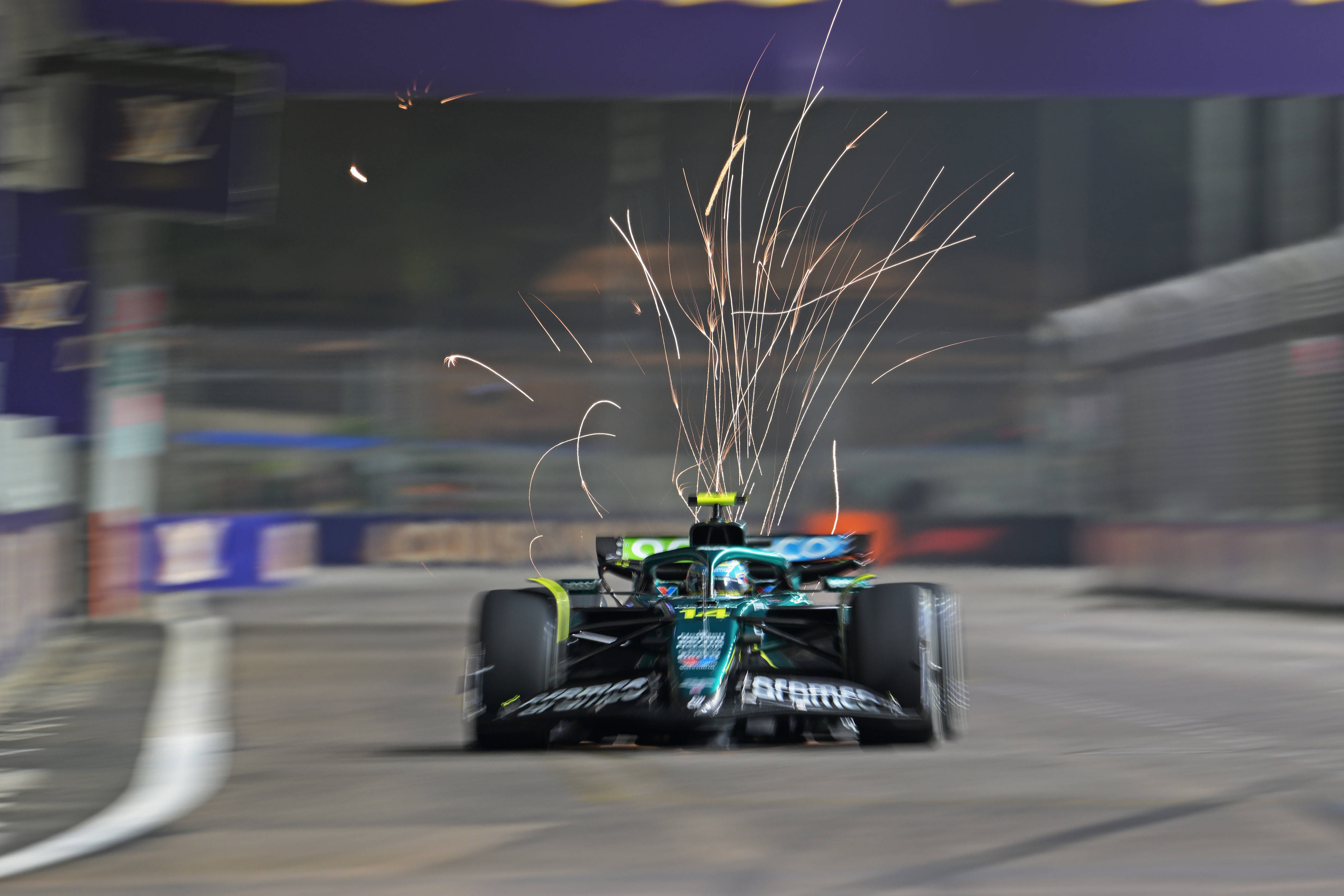 迈凯伦力克雷诺车队，阿隆索点燃赛场