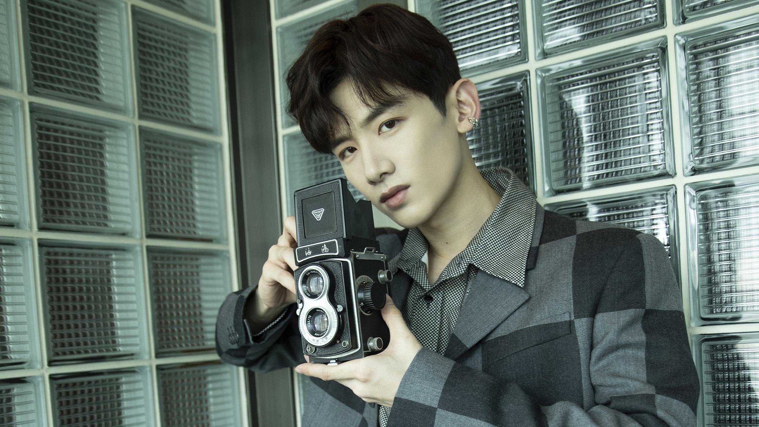 那不勒斯之夜被点亮！格鲁吉亚魔翼末节展翅，他在亚平宁的天空画下闪电