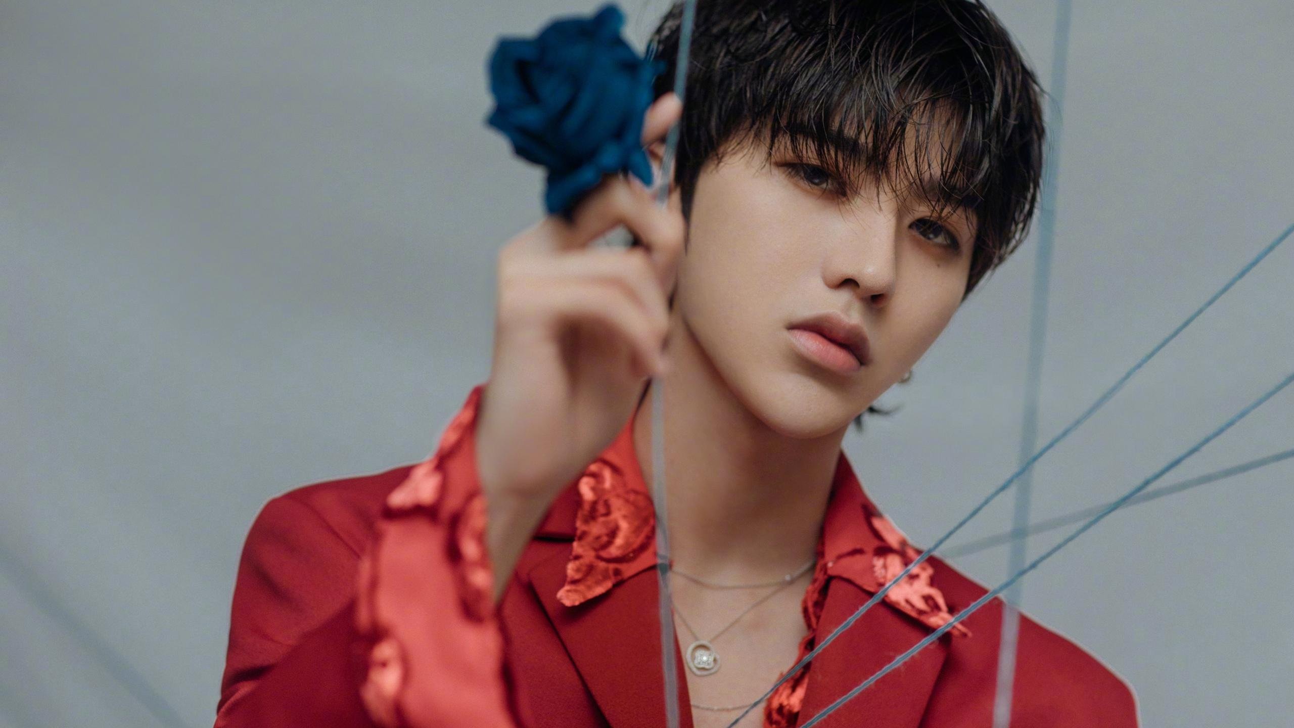 非洲之矛刺穿战火，钢铁脊柱撑起残阵—跨越时空的体育精神共鸣