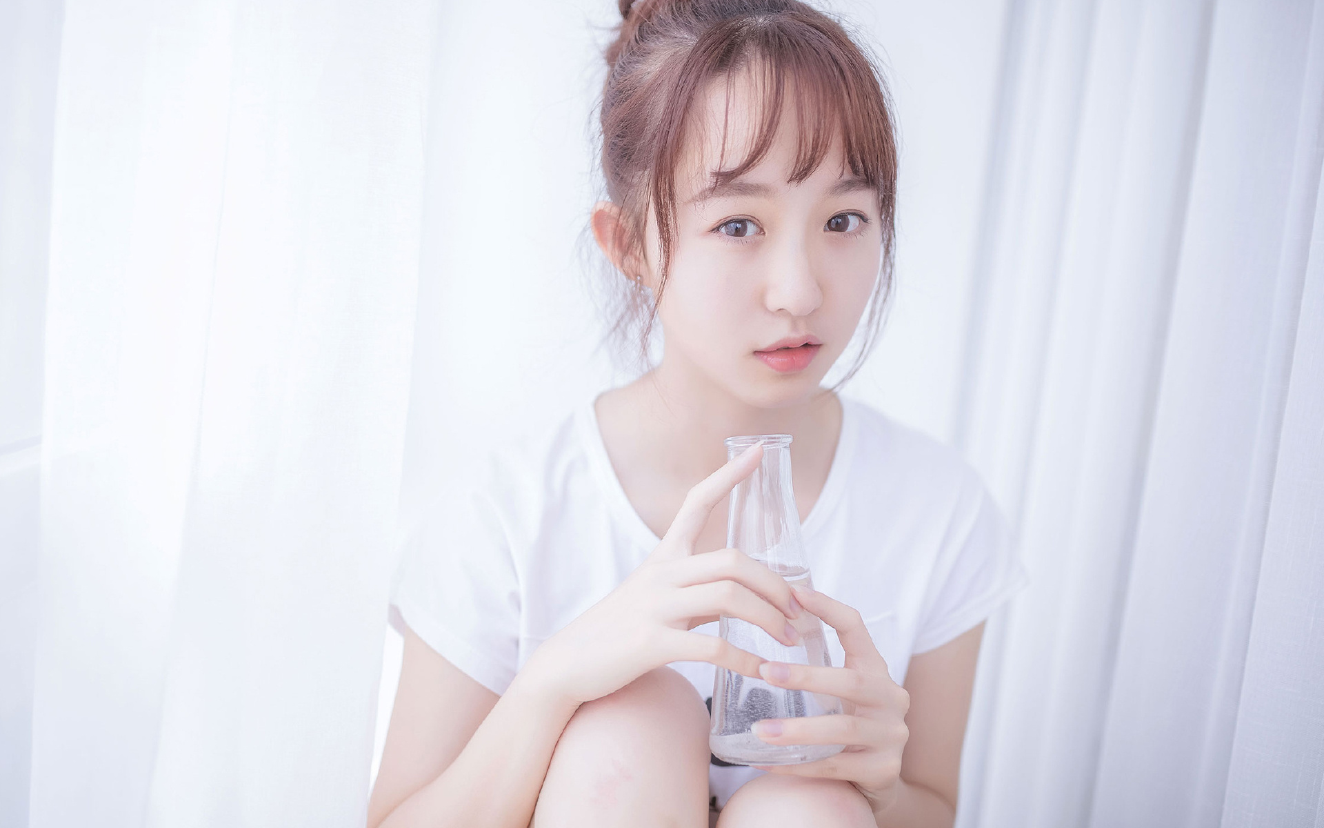 非常有想象力和颠覆性。它打破了常规的体育报道逻辑，将NBA、CBA以及动物意象糅合在一起，充满了超现实的张力